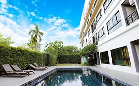 S4 Naiyang Beach Phuket 4*